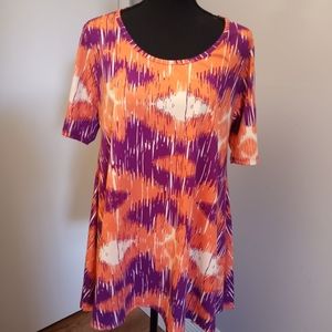 Lularoe medium perfect tee